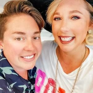 Meet your Posher, Dana